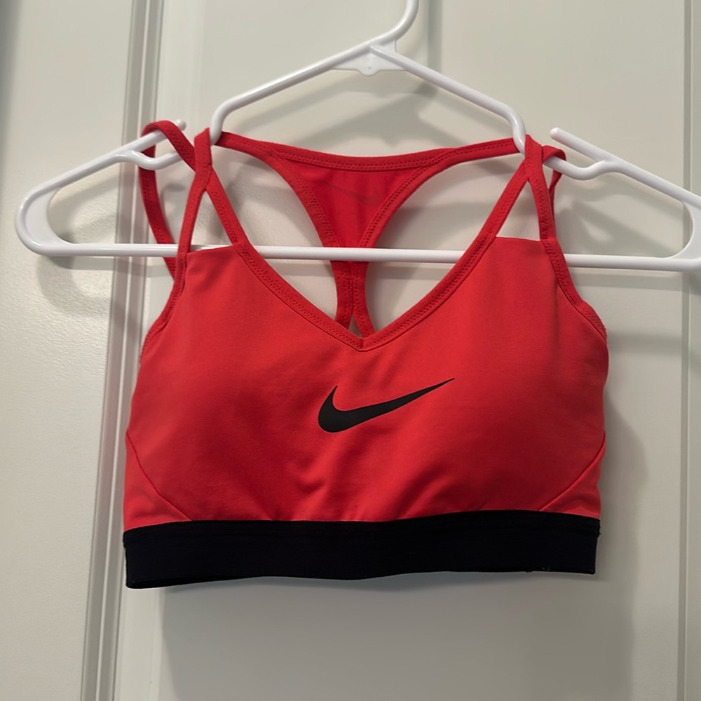 Nike Women’s Pink Sportsbra